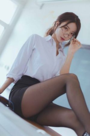 《闪婚老伴是豪门》