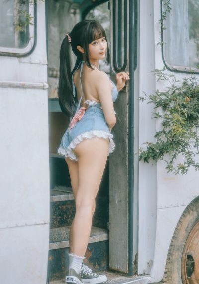 精跪趴灌满h室友4p软件大全